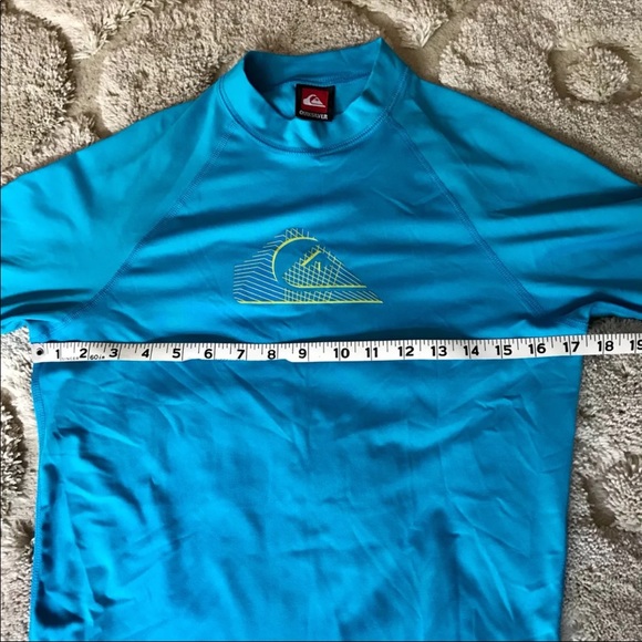 Boys Rashguard🌊 - Picture 4 of 5